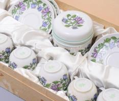 Hollóházi 6 személyes csésze alátéttel szett cukortartóval, jelzett, eredeti dobozában