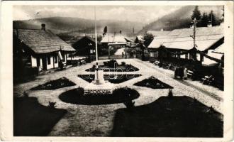 1943 Komandó, Kommandó, Comando, Comandau; Hősök tere, Országzászló. Lichtenstein Henrik kiadása / square, Hungarian flag (EK)