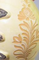 Bodzásparti kerámia miska kancsó, sárga-zöld mázzal, jelzett a füle alatt (KBI), apró mázhibával, 23...