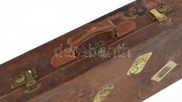 Régi marhabőr koffer. 65x38x18 cm