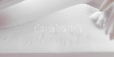 Herendi kisplasztika - Öngyilkos Kleopátra. Terv.: Szilágyi Nagy István (1900-1954). Fehérmázas porc...