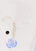 Herendi kisplasztika - Öngyilkos Kleopátra. Terv.: Szilágyi Nagy István (1900-1954). Fehérmázas porc...