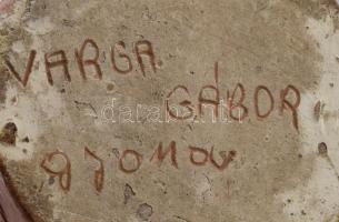 Varga Gábor Gyoma 2 darab szőlőmintás pohár, jelzett, sérüléssel, m: 8,5 cm