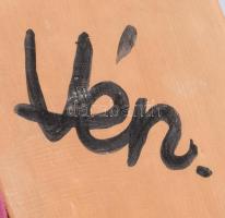 Vén Edit (1937-): Lányok. Mázas kerámia, jelzett a hátoldalán, sarkán sérült, 36x14 cm