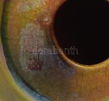 Zsolnay kisplasztika - pécsi Zsolnay-kút. Terv.: Sinkó András. Savmaratott felületű, többféle eozin ...