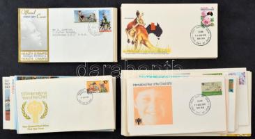 Ausztrália és Új-Zéland 64 db FDC