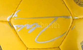 Hivatalos football labda legendás játékosok: Grocsics Gyula, Buzánszky Jenő, az Aranycsapat tagjai é...