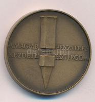 Lapis András (1942-) 1984. &quot;MÉE Esztergom - A magyar pénzverés kezdete&quot; bronz emlékérem (42,5mm) T:AU