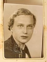 cca 1860-1900 Régi bőrkötéses fotóalbum, 64 db keményhátú fotóval, sérült oldalakkal, csat hiányzik