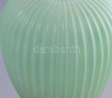 Régebbi asztali lámpa, cilinderén sérüléssel, m: 41 cm