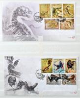 Dinoszauruszok és ősállatok FDC és bélyeg gyűjtemény gyűrűs mappában / Dinosaurs and prehistoric animals FDC and stamp collection