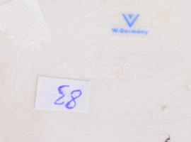 Hummel fiú nyuszival, jelzett, restaurált, m: 10 cm