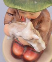 Hummel fiú báránnyal, jelzett, restaurált, m: 11,5 cm