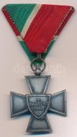 1940. "Nemzetvédelmi Kereszt" ezüstözött bronz kitüntetés mellszalagon. T:XF
1940. Hungar...