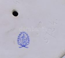 Herendi tükrös akt. Jelzett, restaurált, m: 23 cm