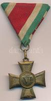 1923. "III. osztályú Legénységi Szolgálati Jel" bronz kitüntetés eredeti mellszalagon T:XF kopott aranyozás 1923. Hungary "Distinction for Long Service for the soldiers, 3rd class" bronze decoration with original ribbon C:XF worn gild NMK 357.