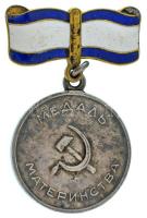 Szovjetúnió 1944. "Anyasági Érem II. osztálya" zománcozott Ag kitüntetés T:XF patina
Sovi...
