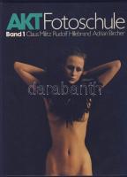 1987 Akt fotóiskola Claus Militz tollából, rengeteg képpel, tanáccsal német nyelven és szép állapotban