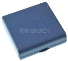 Fritz Mihály (1947-) 1990. "Mathias Rex" Mátyás király emlékcsegely, jelzett bronz és Ag c...