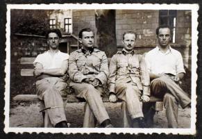 Fotóalbum mintegy 90 fotóval cserkész, katona, Budapest, stb. fotókkal