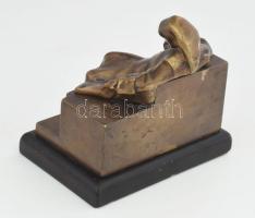 Anonymus. Bronz szobor, a városligeti Anonymus-szobor kicsinyített mása, fa talapzaton. 17x12x14 cm