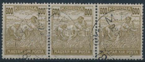 1924 Arató 600K hármascsík, benne 800K tévnyomat ( 50.000 - 80.000) / Mi 394 stripe of 3 with 800 for 600K error. Certificate: Glatz