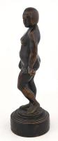 Sóváry János (1895-1966): Női akt. Patinázott bronz, fa talapzaton. Jelzés nélkül: 38 cm
