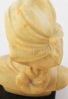 Salvatore Melani (1902-1934): Női büszt kendővel. Márvány, jelzett, márvány, kis kopással. 28 cm. / ...