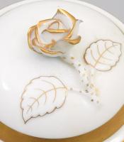 Herendi aranyozott bonbonniere. Kézzesl festett, jelzett kis kopással d: 10 cm