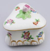 Herendi Eton mintás porcelán dobozka rózsás fogóval. Kézzel festett, jelzett, hibátlan 8x8 cm, m: 7 cm