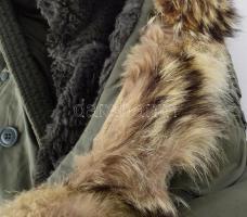 cca 1952 Koreai háború amerikai tiszti téli kabát. M 38 méret. belül egy két folttal, jó állapotban ...