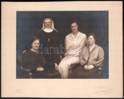 cca 1928 Rónai Dénes (1875-1964) fényképész és fotóművész felvétele, 1 db jelzett vintage fotó, ezüst zselatinos fotópapíron, 17x22,8 cm, karton 24x30 cm