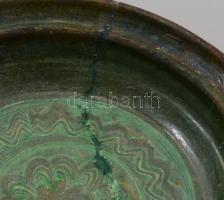 Kis tepsi. Somogy. XIX: sz. mázas cserép, kézzel festett, sérült, ragasztott d: 29 cm