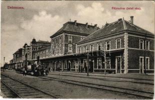 1906 Debrecen, pályaudvar belső része, vasútállomás, gőzmozdony, vonat. Pongrácz Géza kiadása (fl)