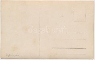 Kolozsvár, Cluj; Marczy Gyula üzlete, vonuló első világháborús osztrák-magyar katonák / WWI K.u.k. m...