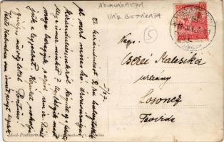 1918 Árvaváralja, Oravsky Podzámok (Tátra, Tatry); vár bejárata kirándulókkal / castle entrance with...