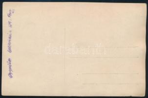 1917 Agyonlőtt bolseviki (orosz) katona a fronton, mellette magyar lovas katonával, feliratozott fot...