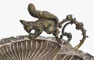 Mókus figurával díszített szecessziós ezüstözött kínáló, 25x22 cm