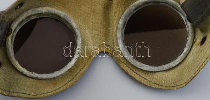 II. világháborús katonai szemüveg (gépjármű-, motoros, pilóta), por ellen védő szűrőkkel. Megkímélt ...