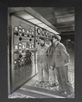1955 Inota, "Emlékül a "November 7" Erőmű dolgozóitól, fotóalbum 21 db fotóval, 13×17...