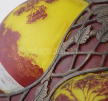 Mohr Lajos (1945-) iparművész: Szecessziós stílusú cameo üveg asztali lámpa. Többrétegű üveg, ezüstö...