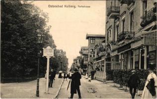 Kolobrzeg, Kolberg; Parkstrasse / street view (EK)