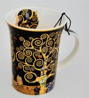 Gustav Klimt: Az élet fája című művének reprodukciójával díszített bögre, dobozában