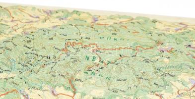 Bükk-hegység térképe, dombortérkép, 1:100.000, az alján 2011-es naptár, 57x63 cm