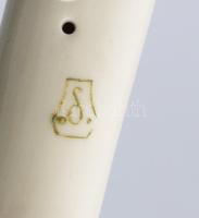 Kőbányai Porcelángyár zergék. Terv.: Veress Miklós. Fehérmázas, jelzett, hibátlan, m: 18 cm /// Kőbá...