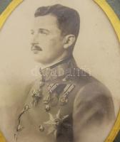 1917 IV. Károly magyar király portréja. Wien, R. Lechner. Fotó, aranyozott paszpartuval, üvegezett f...