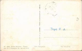 Tirana, Davanti la Moschea / mosque, folklore