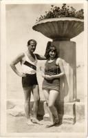 1933 Siófok, strand, fürdőzők a Balaton partján. Nagy István fényképész photo