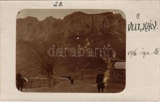 1906 Vulkán-hegység, Muntele Vulcan; turisták Abrudbánya mellett / tourists near Abrud. photo (EK)