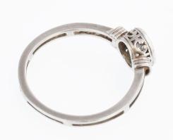 Arany fehérarany (Au) 14K gyűrű 0,75 ct gyémánttal kerek csiszolás, VS1, jelzés nélkül, méret: 55, é...